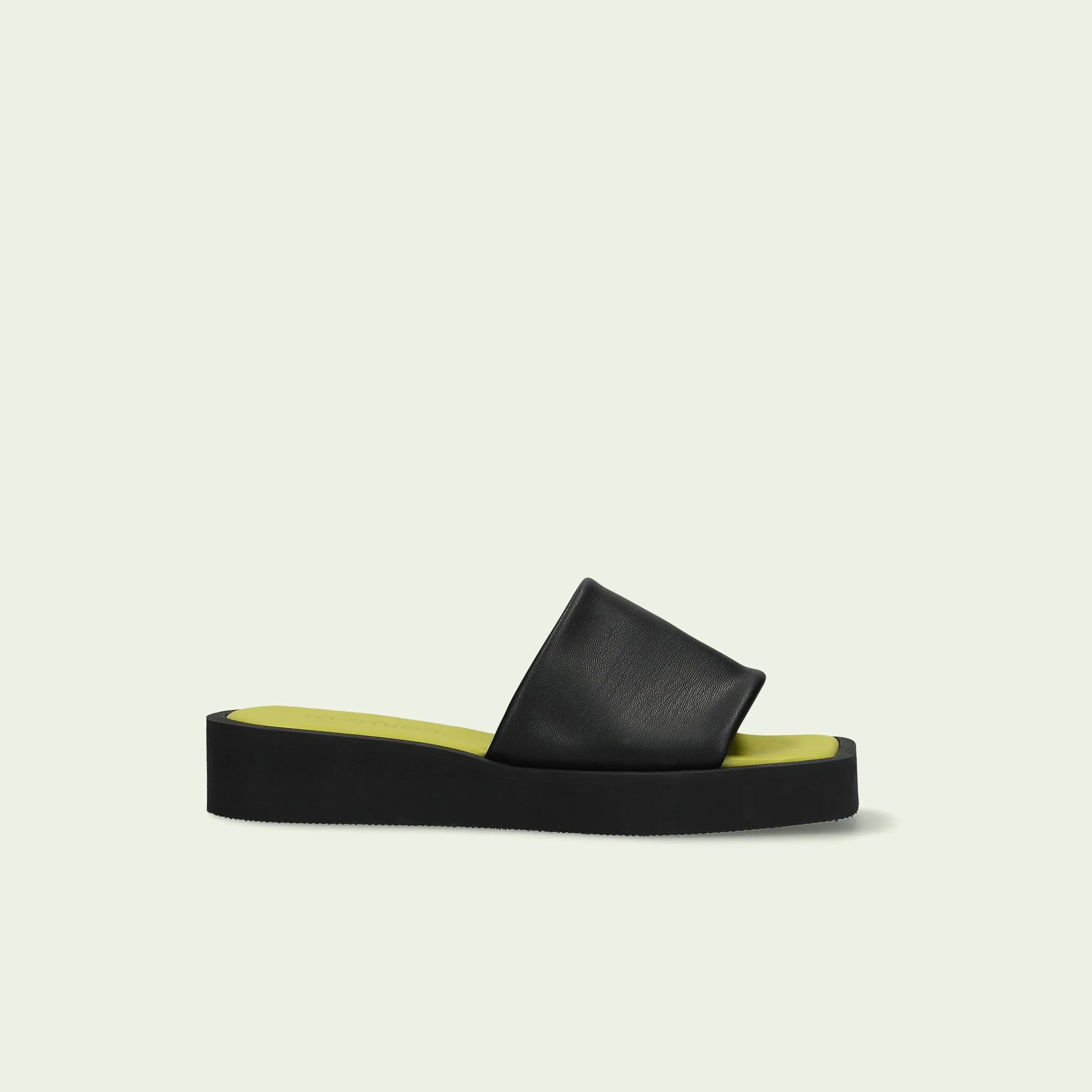 50% OFF [Unisex] Thick-soled platform sandals (m10bn05) Black/C