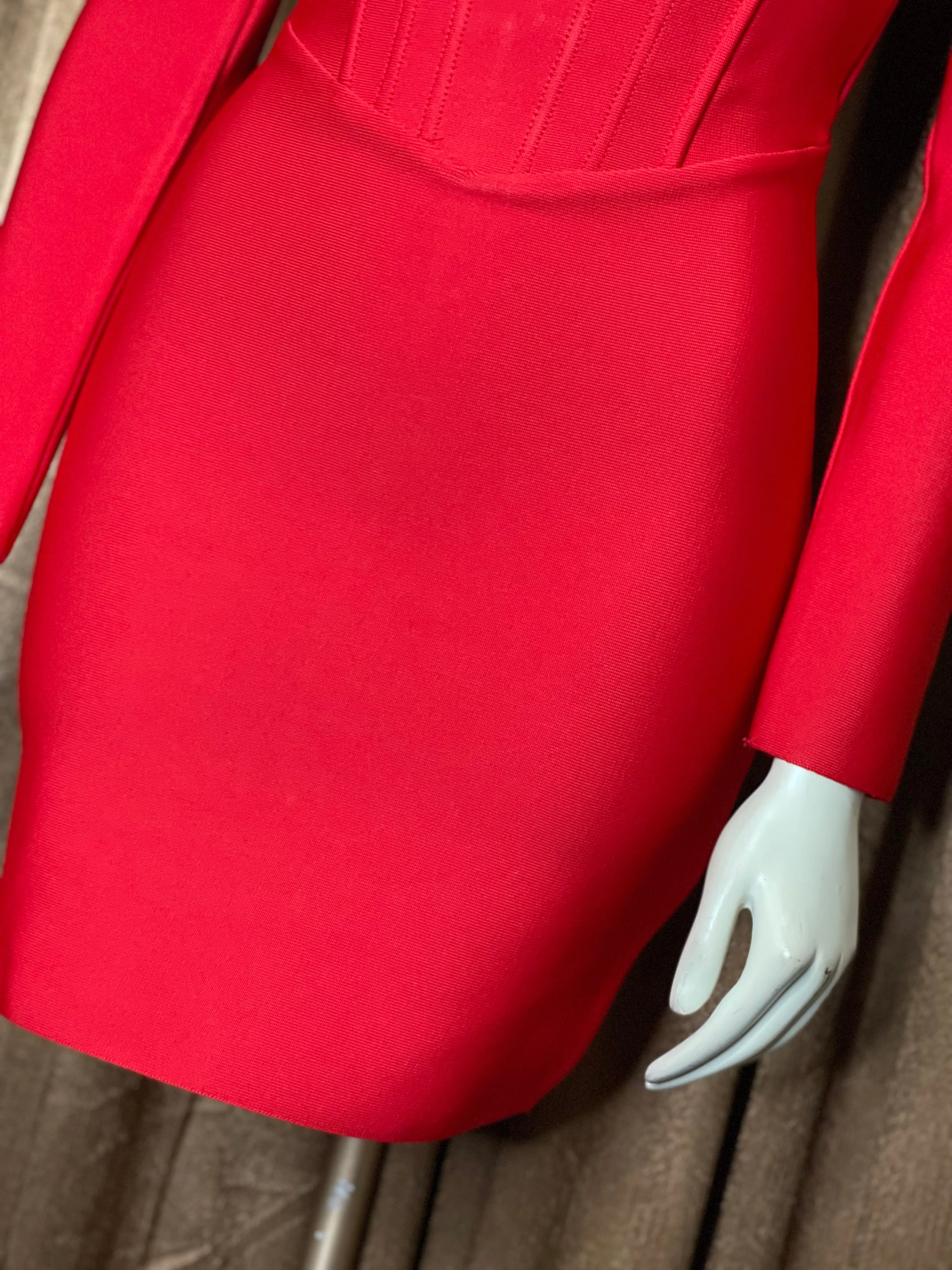 “ARIEL” (RED)