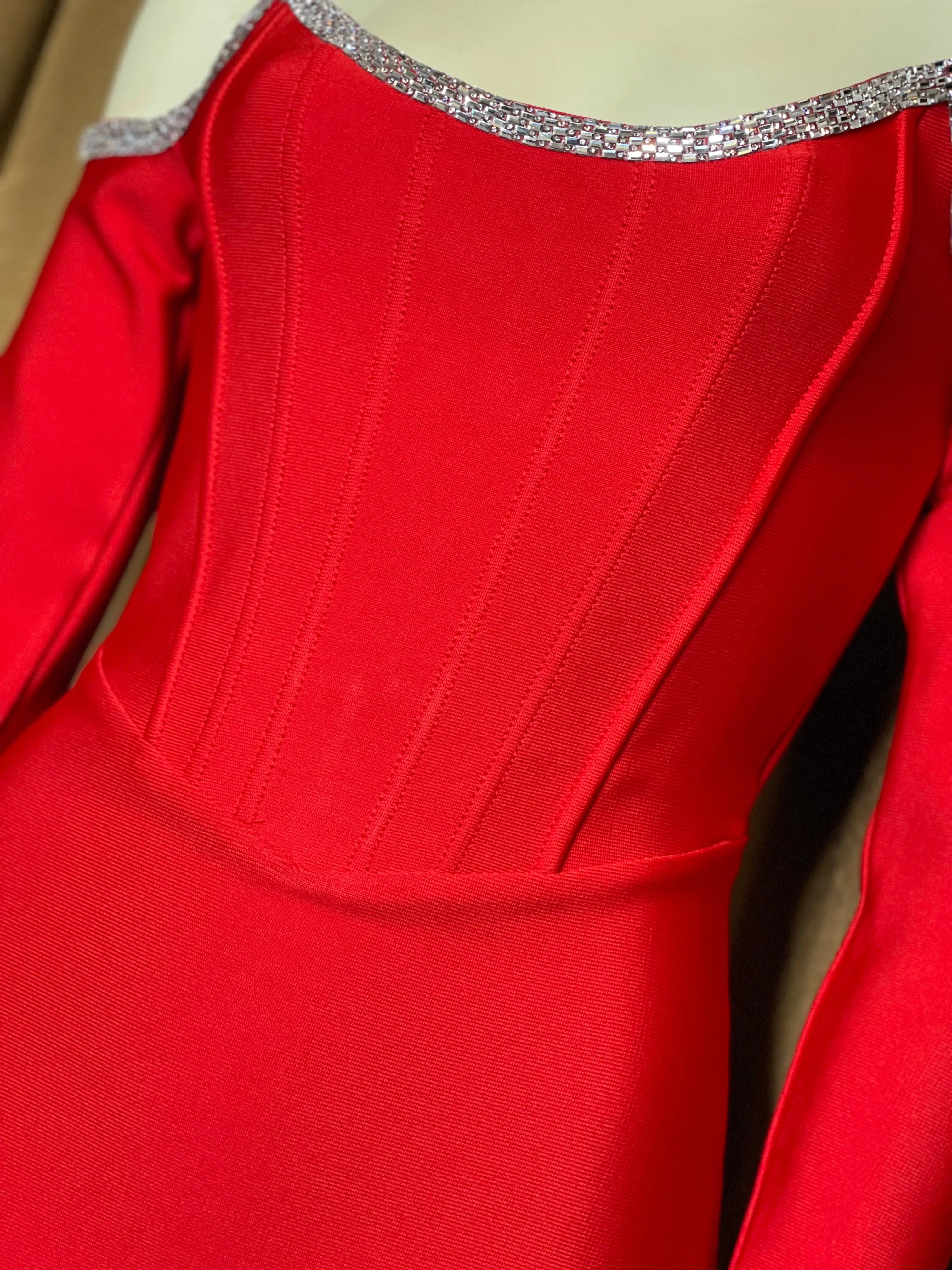 “ARIEL” (RED)