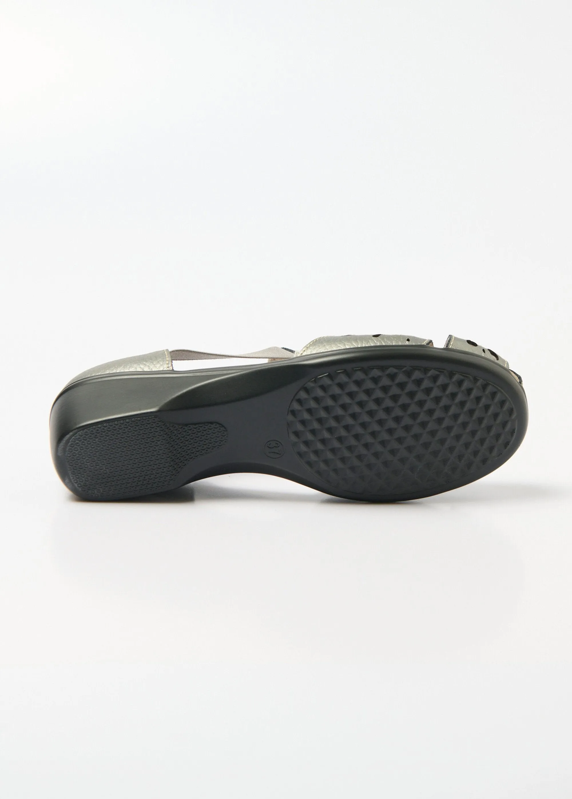 Elasticated comfort width sandals