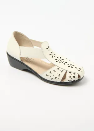 Elasticated comfort width sandals