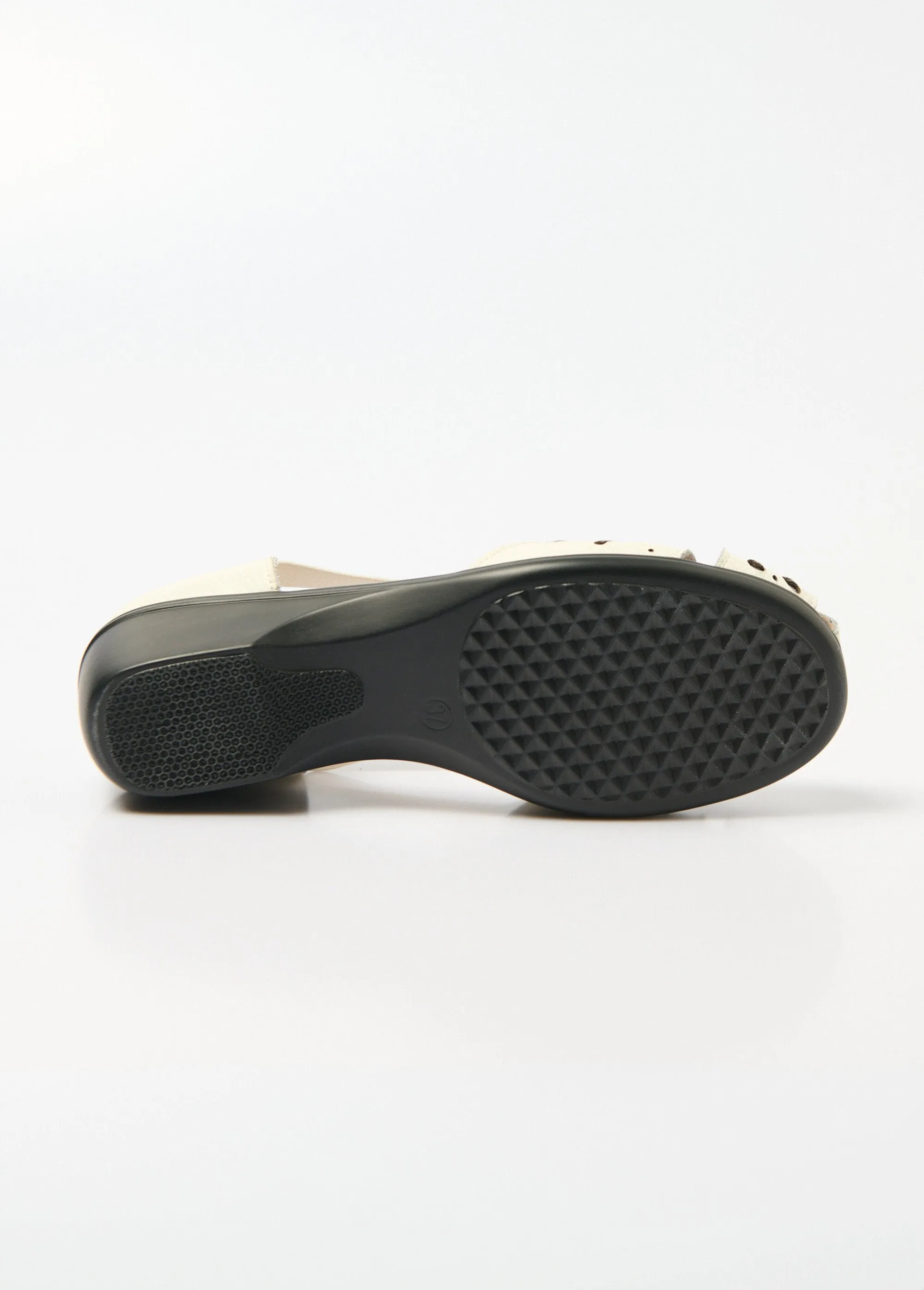 Elasticated comfort width sandals