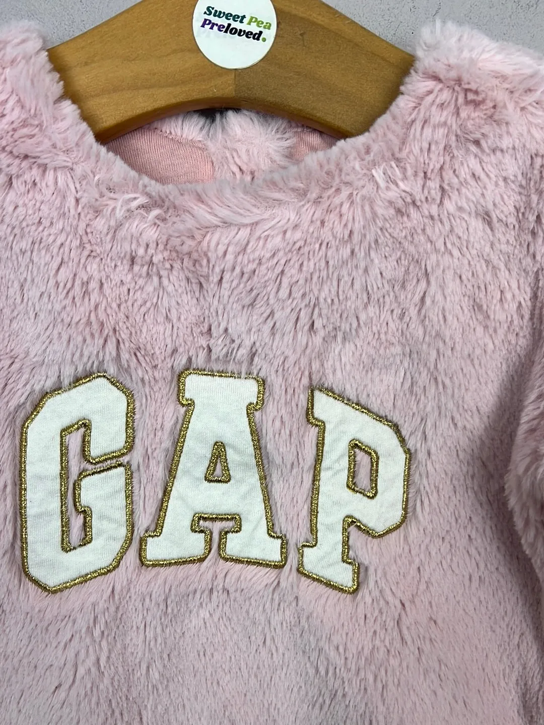 Gap pink fur sweatshirt 6-12m