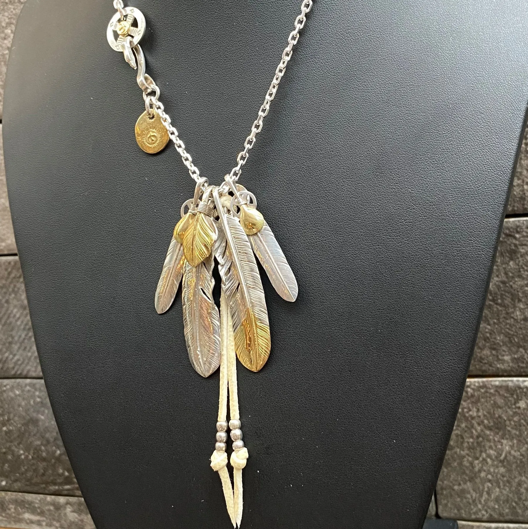 Goros Gold Tip Feather (Right) (Xl) & Gold Top Feather (Left) (Xl) Setup