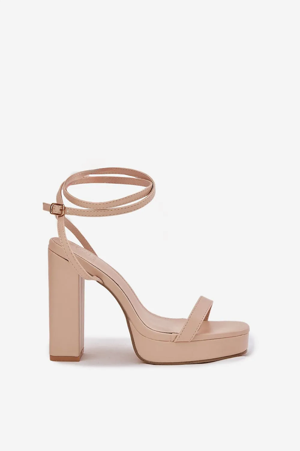 Heel sandals Step in style