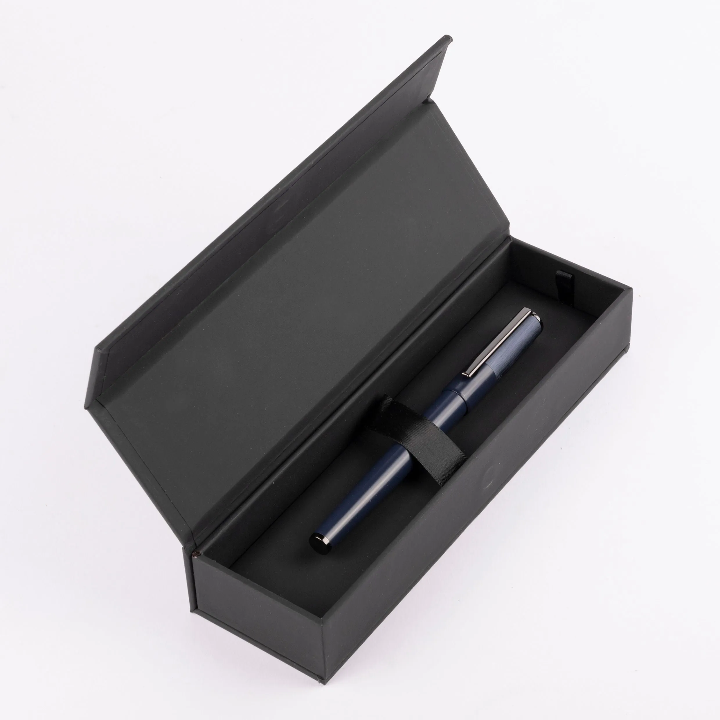 HUGO BOSS HSN1892N-Fountain pen Gear Minimal All Navy
