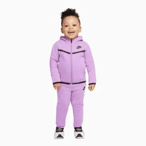 Kid's Sportswear Tech Fleece Outfit