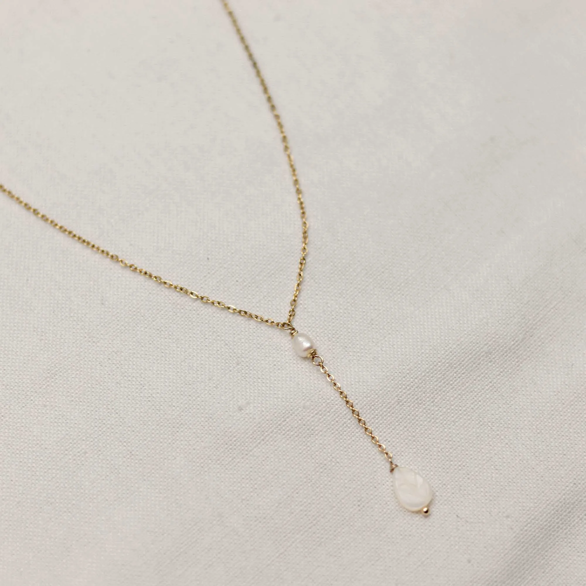 Leaf Lariat