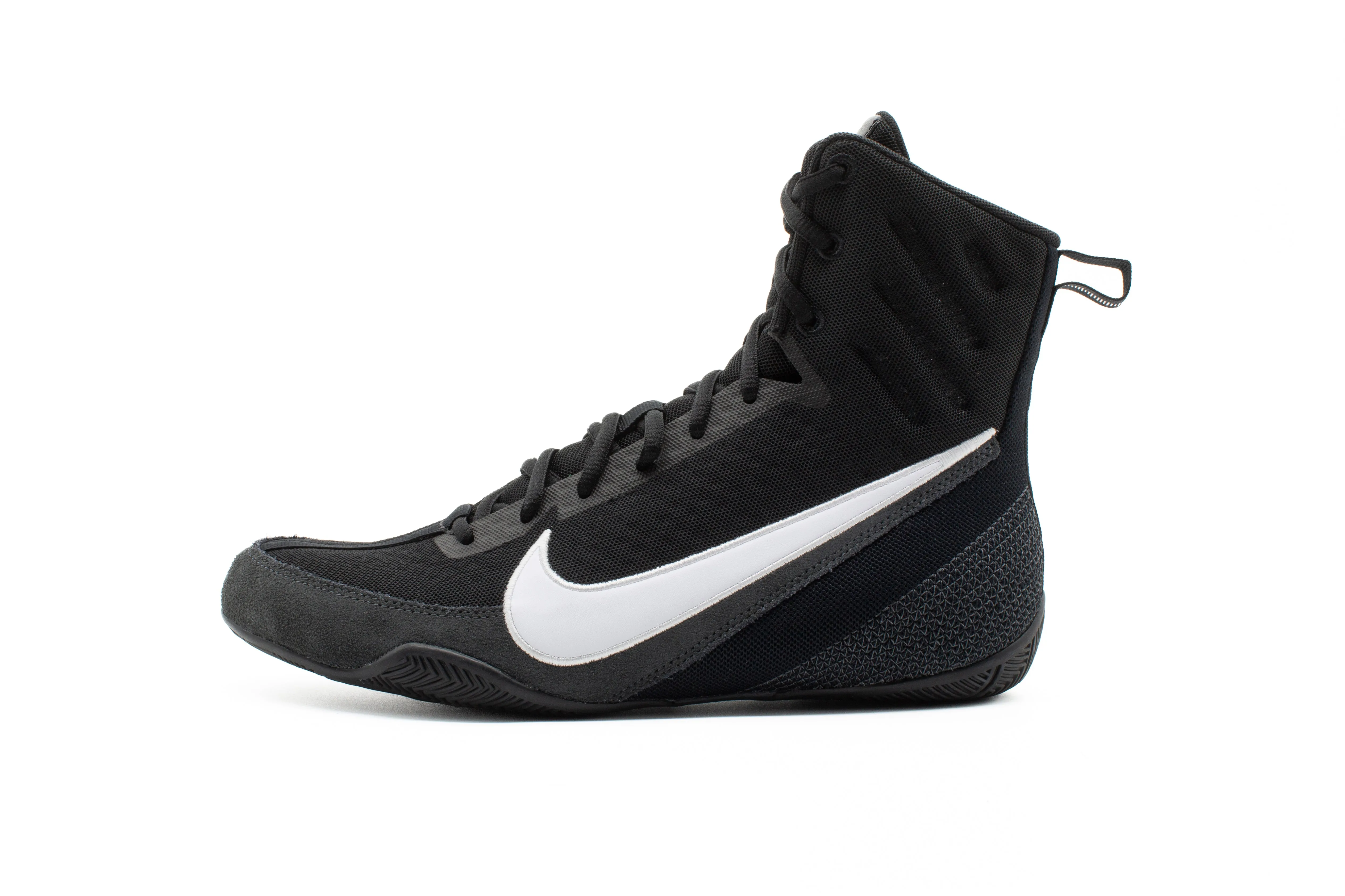 NIKE-MACHOMAI 3