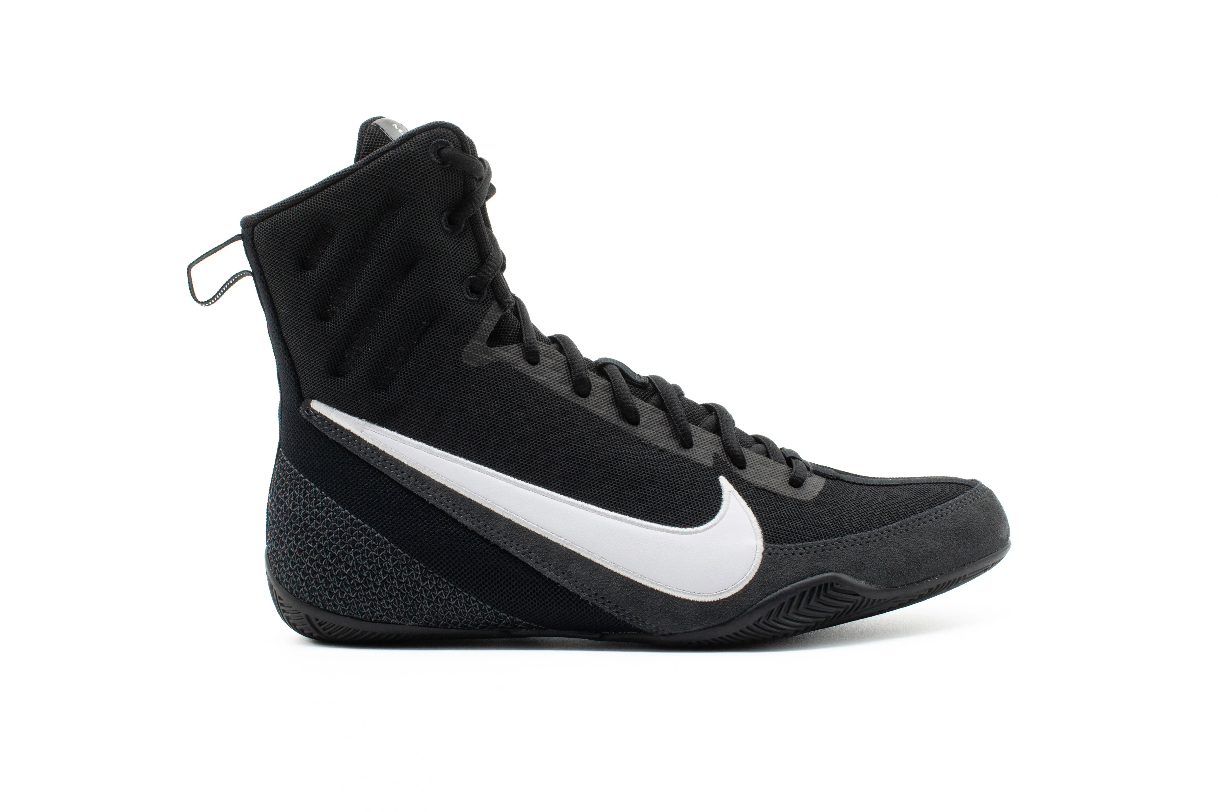 NIKE-MACHOMAI 3