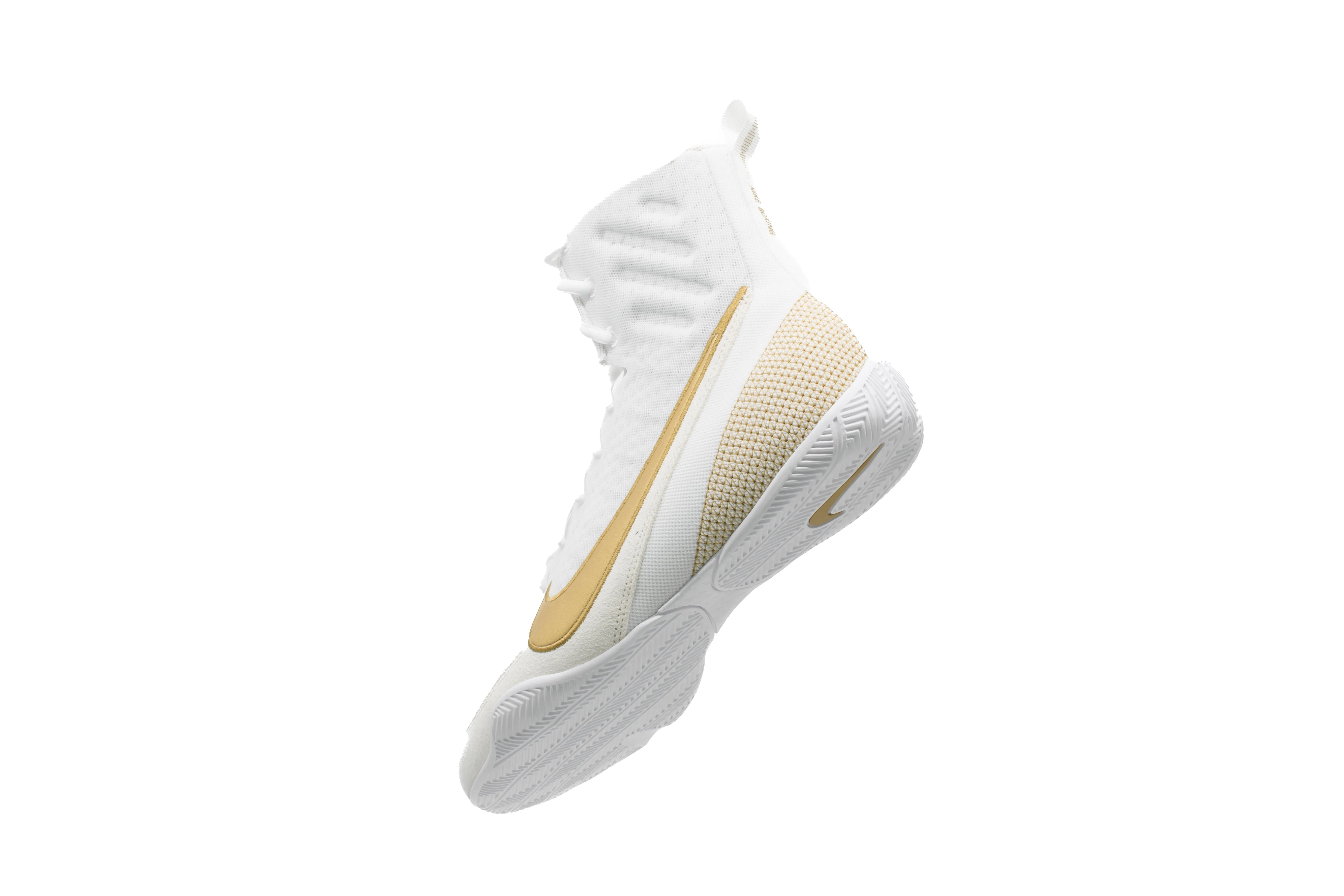NIKE-MACHOMAI 3