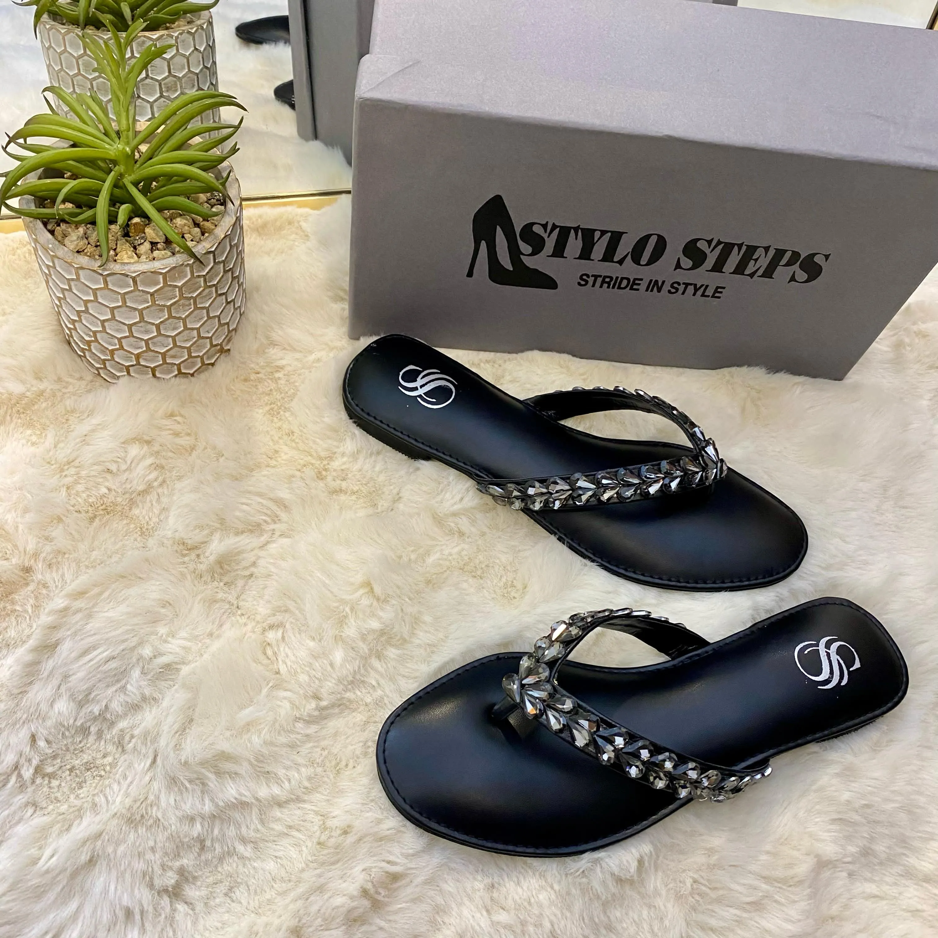 Onyx Shine Flats