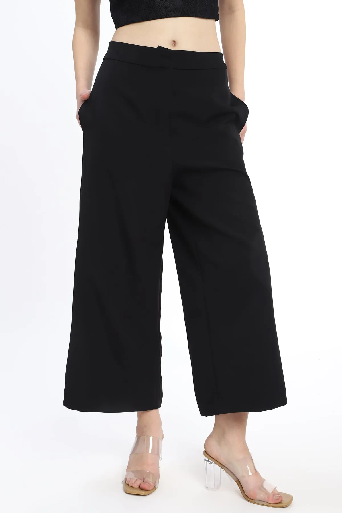 Perfect wide leg trouser for formal or casual looks