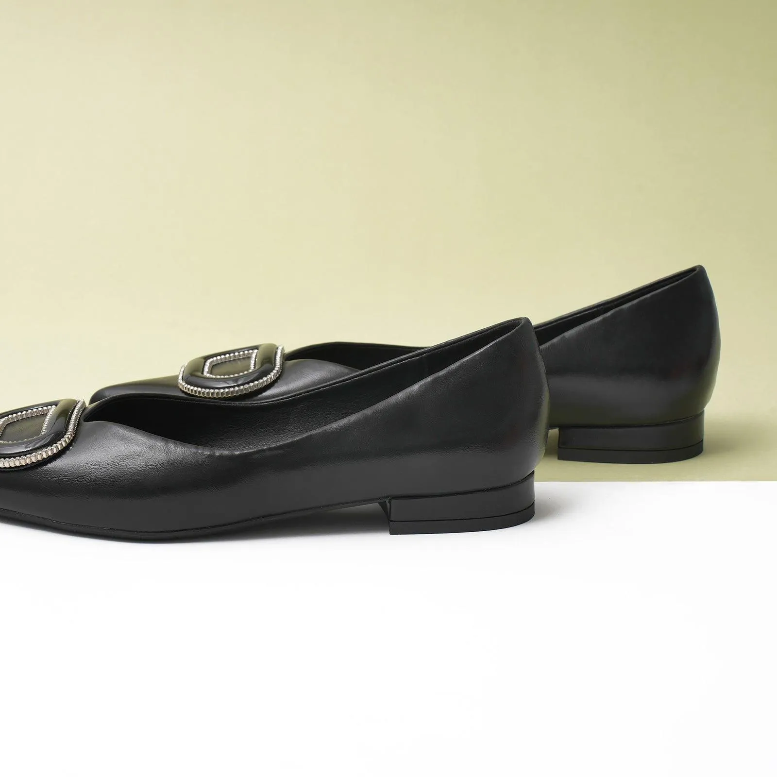 Round buckle Flats (Aida)
