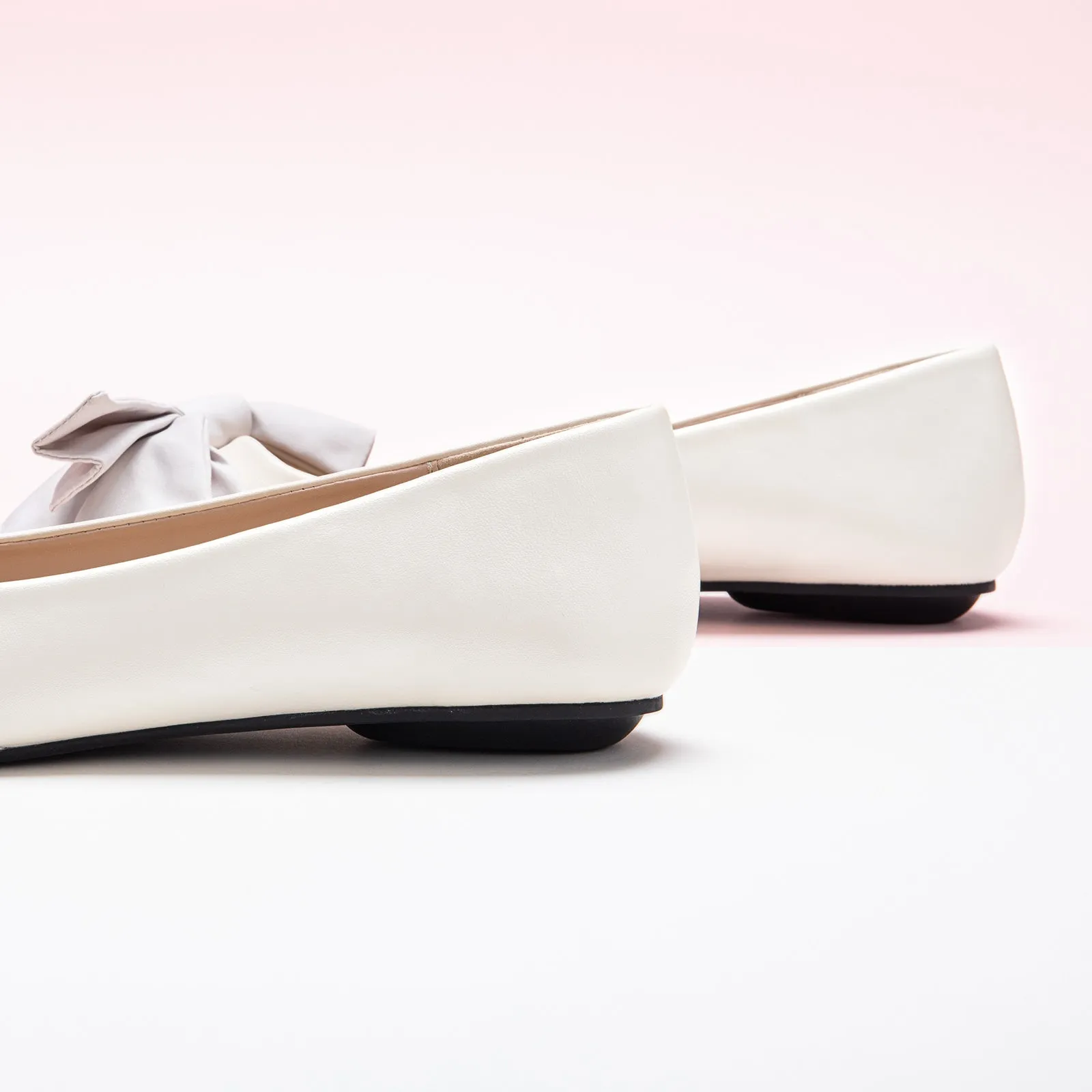 Slanting Bowknot Embellished Flats(SALE)