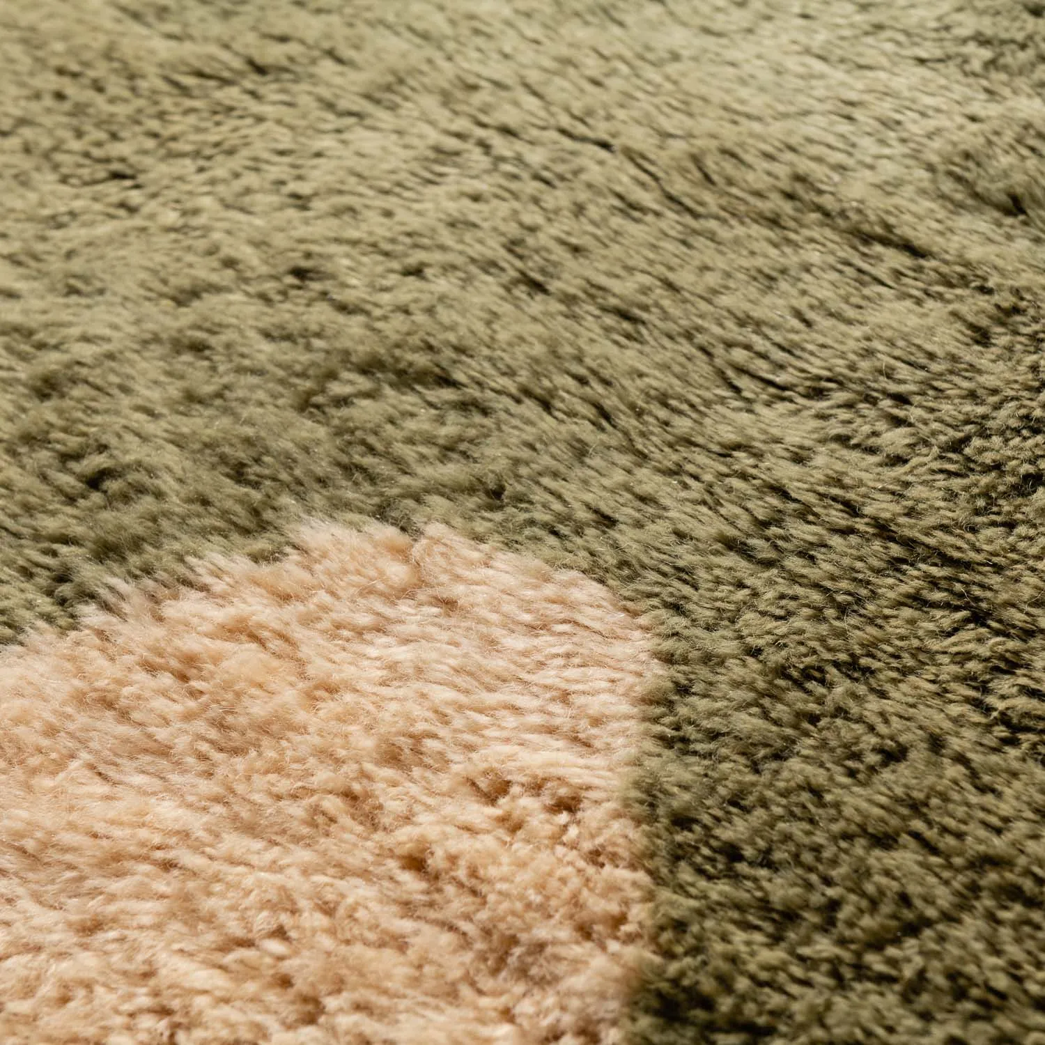 Soldier - Luxury Shag Moroccan Rug