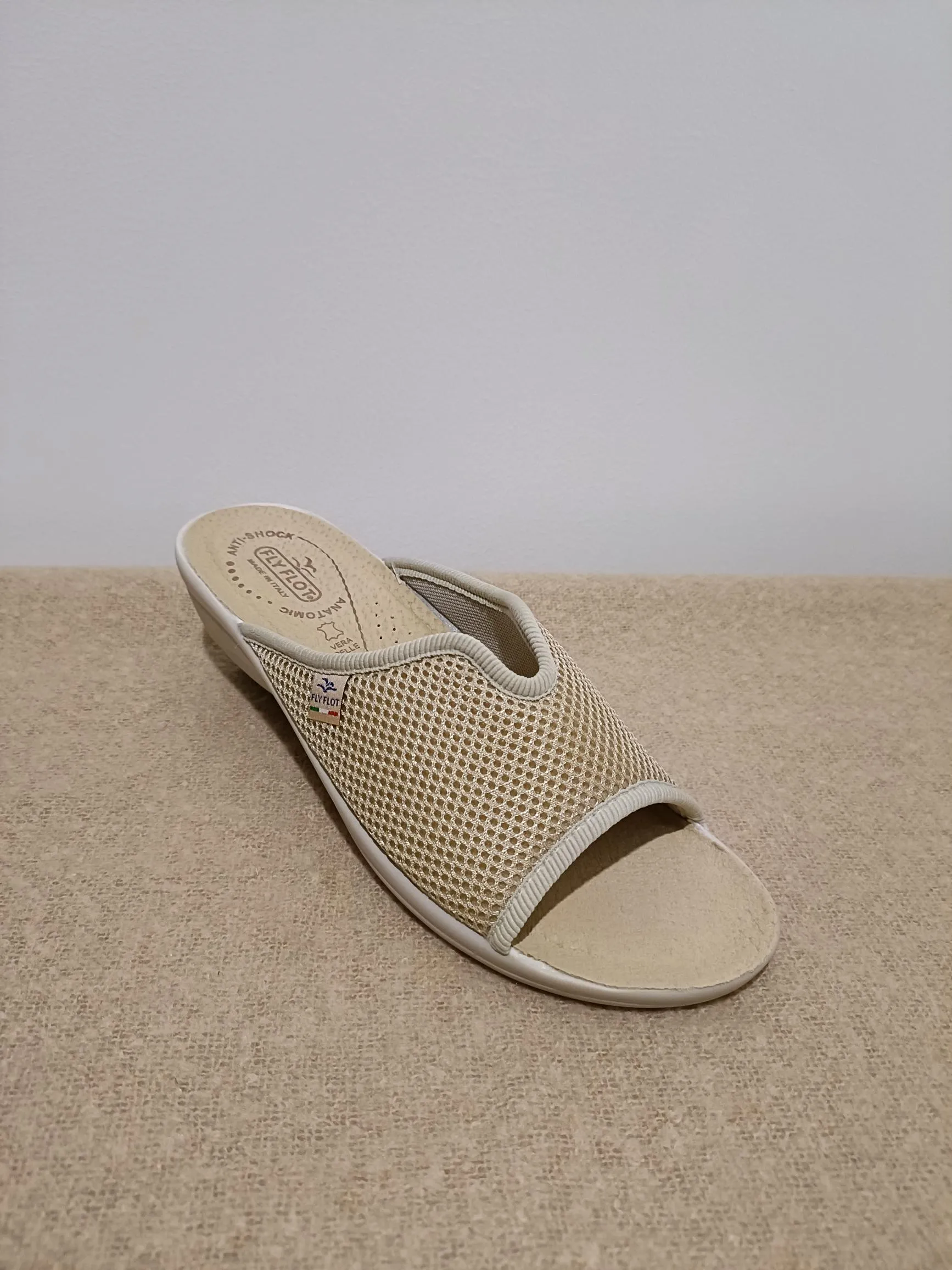 T4429 Fly Flot Shoe