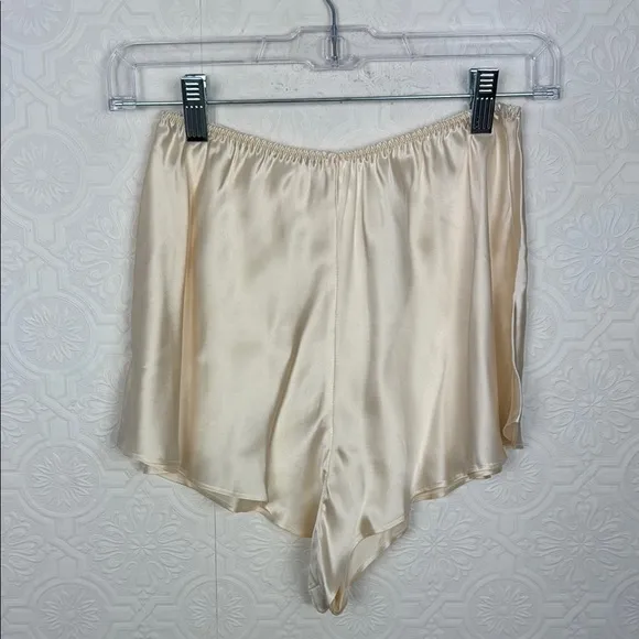 Vintage Victorias Secret 100% Silk Elegant Cream Sleep Shorts Medium