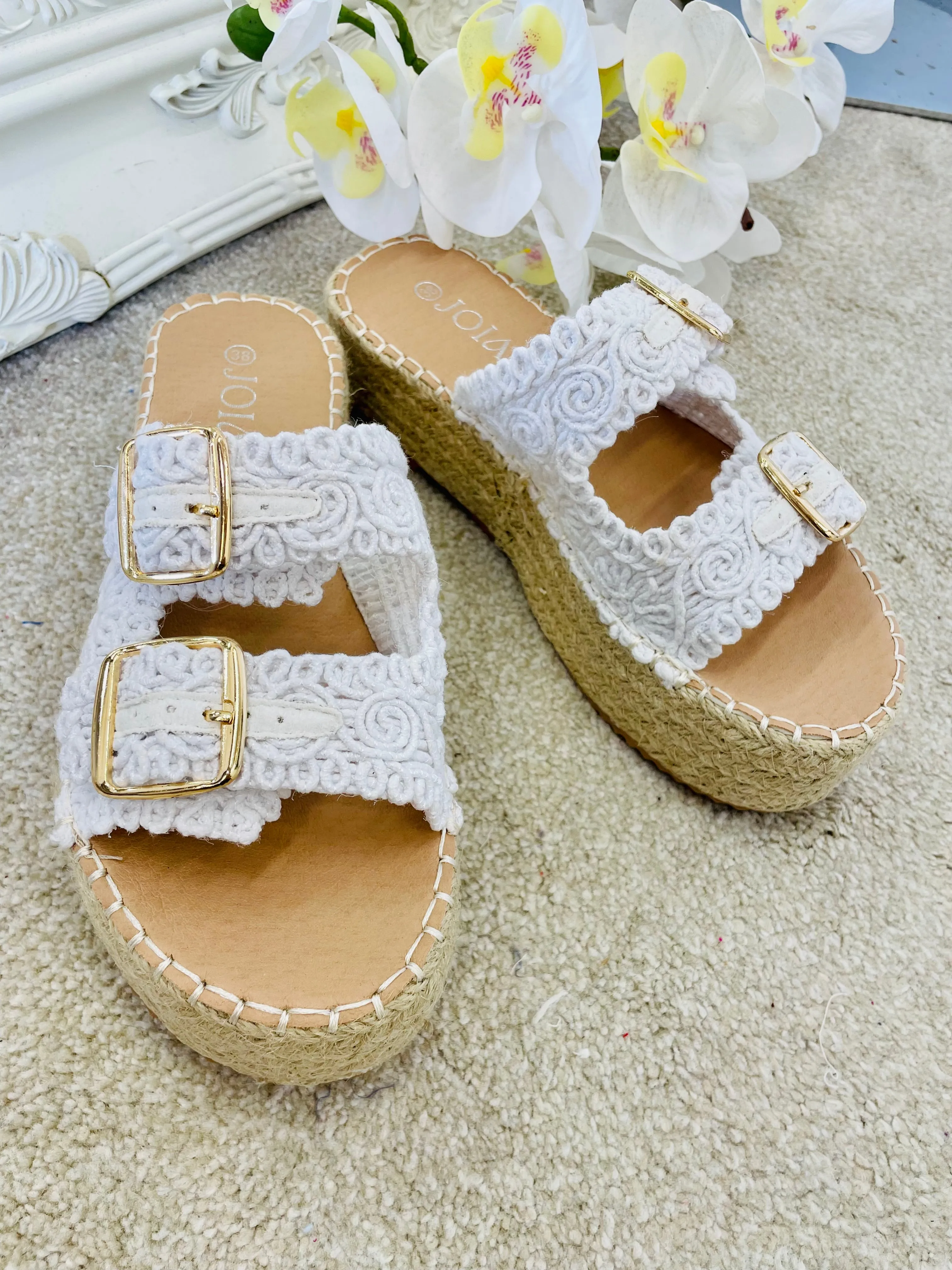 WHITE CROCHET FLATFORM SLIDER SANDALS ( 875 )